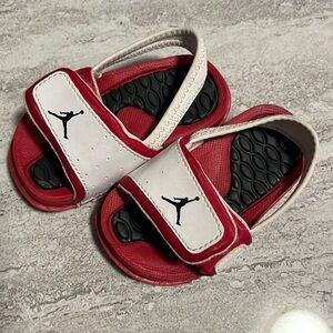 Preowned toddler Jordan sandals